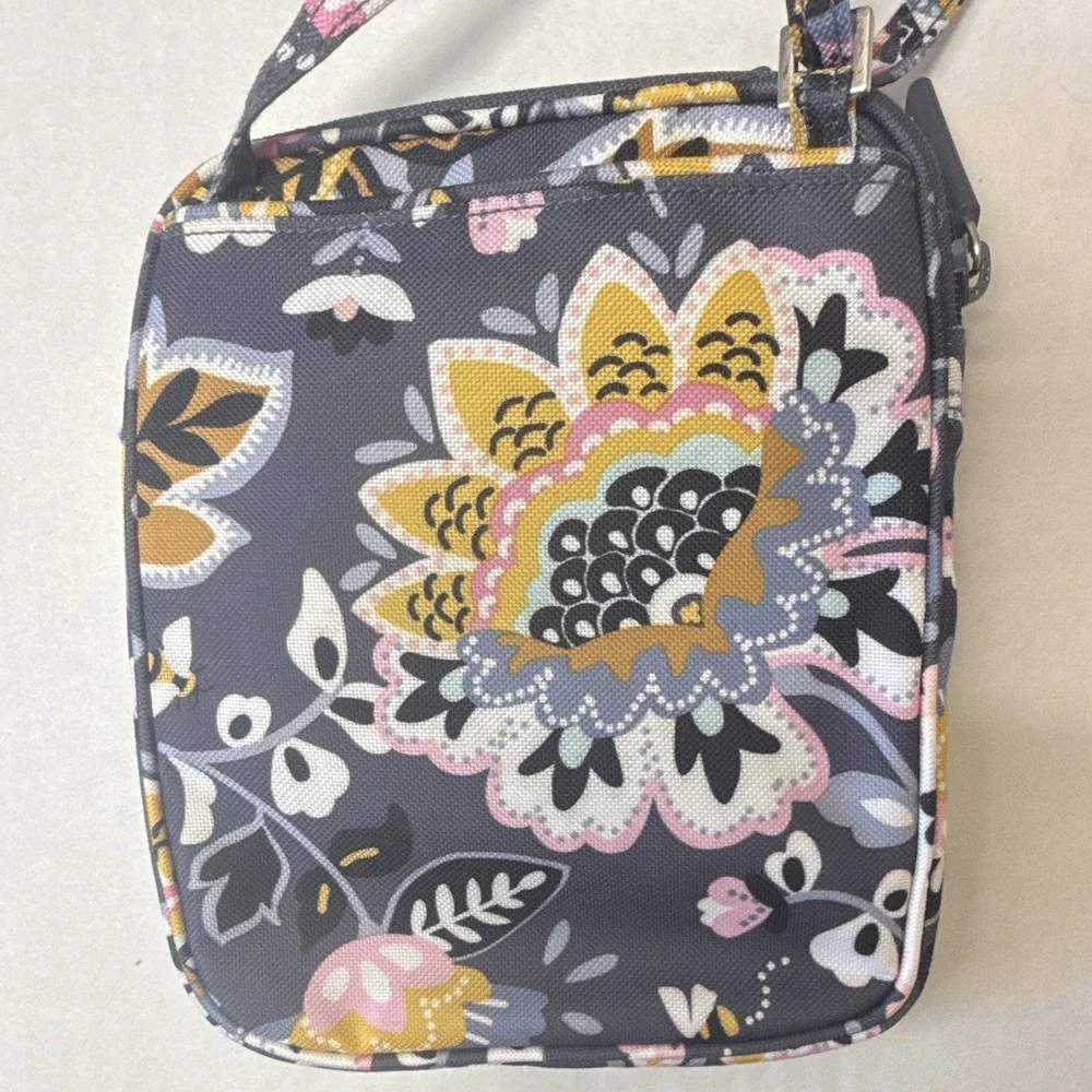 Vera Bradley Floral Small Crossbody Bag Zip Closure Adjustable Strap Charm
